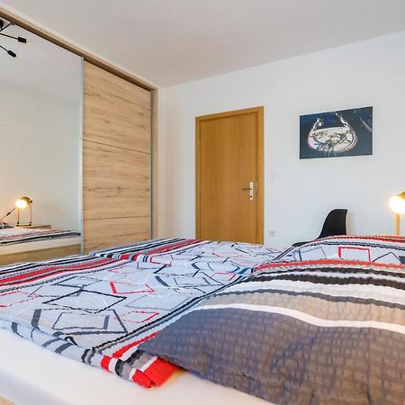 Apartments Sara Milohnici Dış mekan fotoğraf