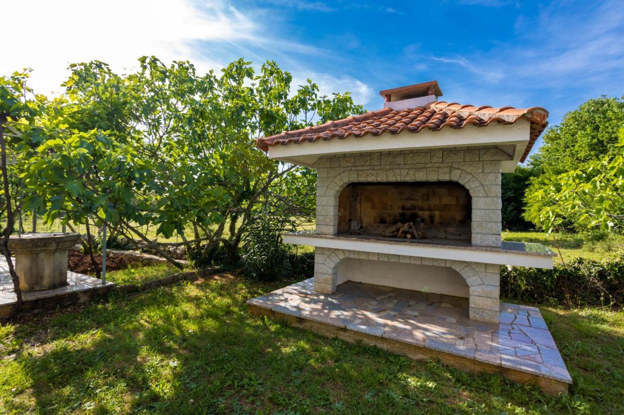 Apartments Sara Milohnici Dış mekan fotoğraf