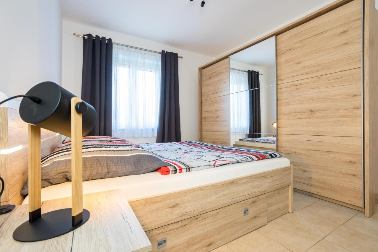 Apartments Sara Milohnici Dış mekan fotoğraf